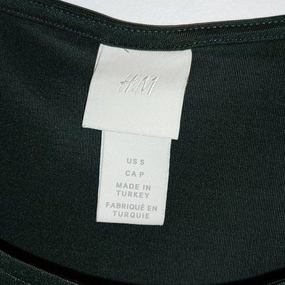 Dark Green Flowy Top w/ Bell Sleeves - Picture 4 of 5